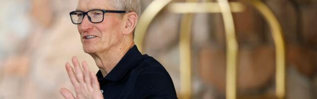 Apple saw an 'unusual buying pattern' among US shoppers this year. Tim Cook explains what happened.