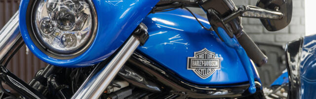 How To Properly Get On And Off A Harley-Davidson