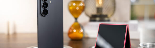 Need a Mother’s Day gift? Samsung just took $400 off the Galaxy Z Fold 7