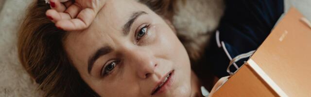 Psychology says the people who feel like they’re falling behind in life are usually holding themselves to a timeline that was never theirs to begin with