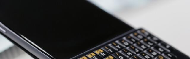 Flashback: Samsung tried to resurrect the hardware QWERTY with this case