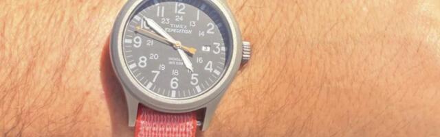 Fitbit Air Owners are Turning Their Bands Into Watches