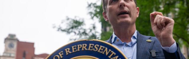 Justice Department opens civil rights probe after NYC coffee shop bans congressman over Israel support