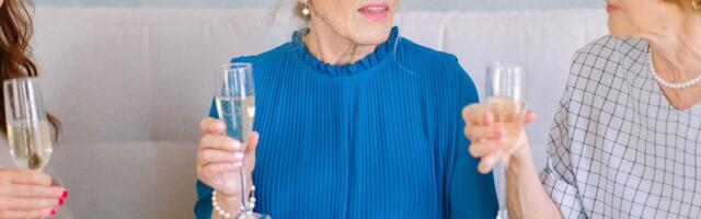 Psychology says people who quietly let their social circles shrink in their 60s and 70s aren’t becoming cold or withdrawn — Stanford research suggests they’re deliberately investing in fewer, more emotionally meaningful relationships, a shift consistently linked to greater emotional well-being.