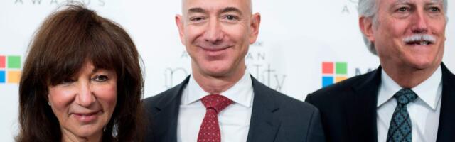 Jeff Bezos shares a touching tribute after his mom's death: 'I hold her safe in my heart forever'