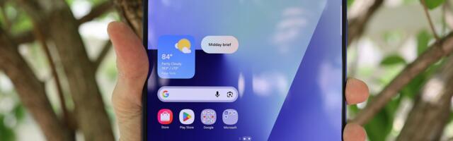New Galaxy Z Fold 8 Wide dummy unit shows off its 'insane thinness', and tells us just how worried Samsung is about the iPhone Fold