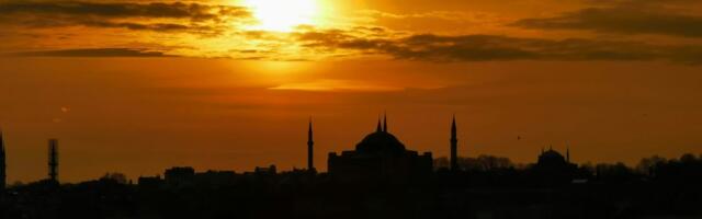 Warnings of Soaring Heat in Europe - Travel Businesses Begin to Adapt