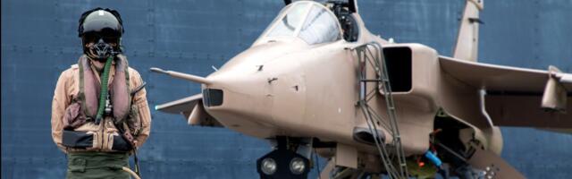 Do Fighter Pilots Always Fly The Same Jet?