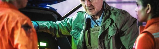 Joe Keery and Liam Neeson Team Up for a Gross-Out Sci-Fi Film From the Writer of ‘Jurassic Park’