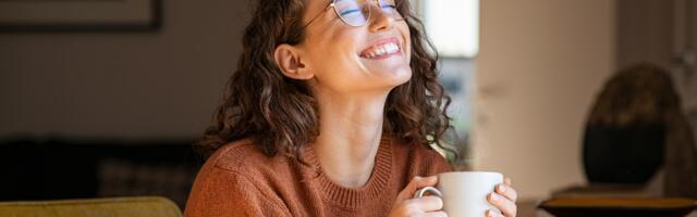 Psychology says the happiest people in any community aren’t the wealthiest, the healthiest, or the most social — they’re the ones who built these 7 specific habits around one thing that most modern life is specifically designed to prevent