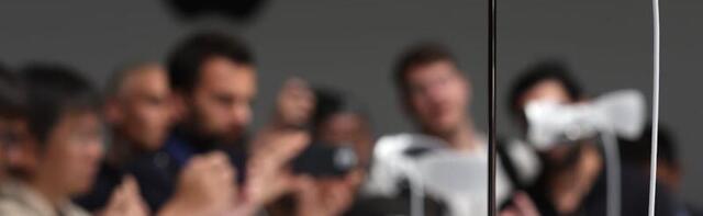 Apple’s New Headset Makes Meta Look Like AR’s BlackBerry