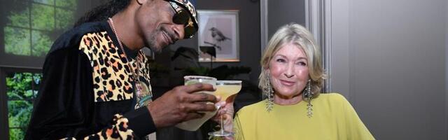 Martha Stewart says Snoop Dogg taught her how to negotiate contracts better