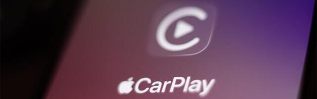 Tesla Reportedly Adding Apple CarPlay, Bucking Industry Trend