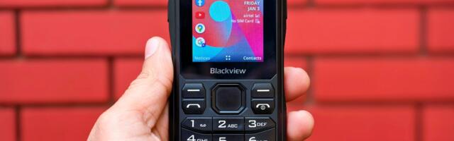 I bought a dumb phone for my grandma but ended up using it myself