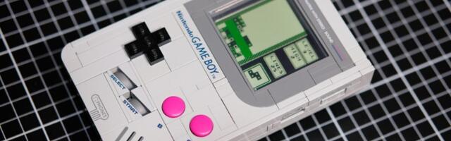 Modder Does What Nintendo Didn’t: Hack Lego Game Boy to Play Real Cartridges