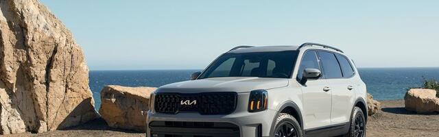 Kia Telluride moving through the SUV pack