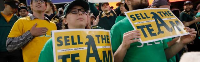 A’s fans ask SF Giants crowd to join anti-Fisher protest at Bay Bridge Series