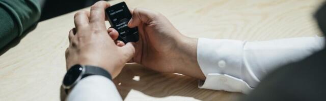 Trezor Launches Trezor Safe 7: First Hardware Wallet With Transparent Secure Element