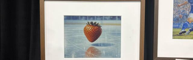 Fraimic is an E Ink display that turns your ideas into AI art