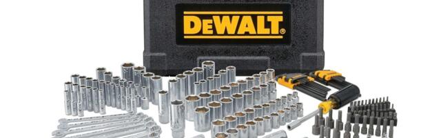 DeWalt 205-Piece Mechanics Tool Set: Here's Everything That's Included