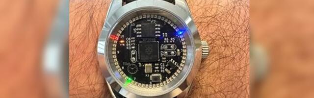 This Raspberry Pi Pico watch has been upgraded to 'hack' couture