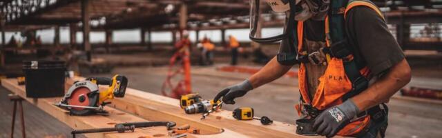 Tough Commerce raises $2 million to become Shopify for “complex” industries like construction