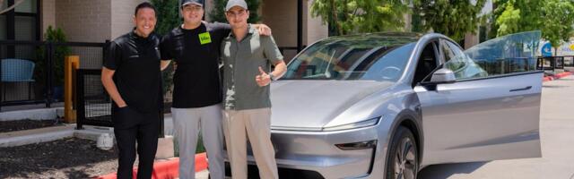 Tesla shows off its first fully autonomous delivery to convince us its self-driving cars work