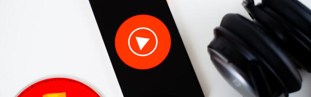 YouTube Music now lets you create playlists just by describing a vibe