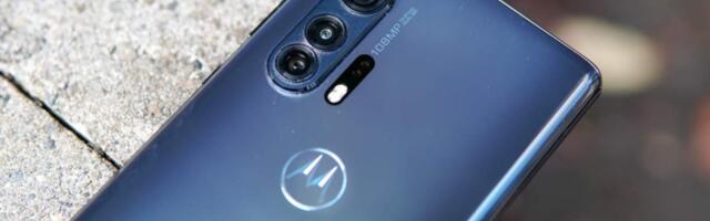Motorola Phones are Hijacking Links to Make Affiliate Cash
