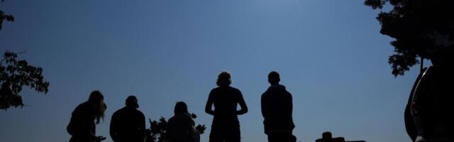 Solar eclipse: Will my cell phone service be disrupted?