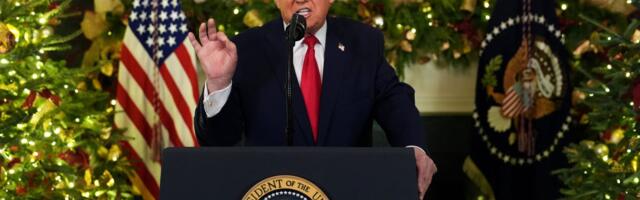 Trump says he plans to send more checks, this time to service members