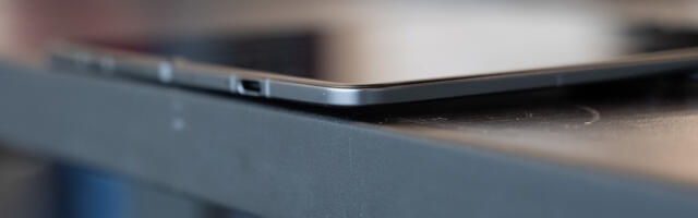 We held the world’s thinnest foldable phone, check it out!