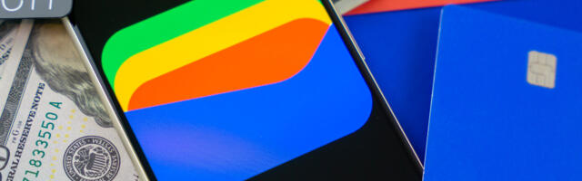 Check out this bizarre Google Wallet bug causing the app to flicker wildly