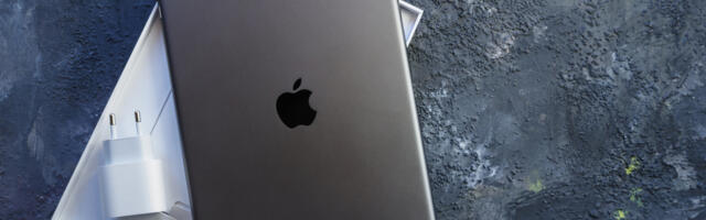 Do All iPads Come With A Charger In The Box?