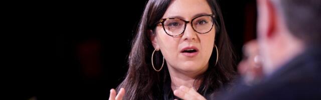 Bari Weiss asks CBS News staff to explain what they do and what's 'broken.' Read the full memo. Bari Weiss asks CBS News staff to explain what they do and what's 'broken.' Read the full memo.