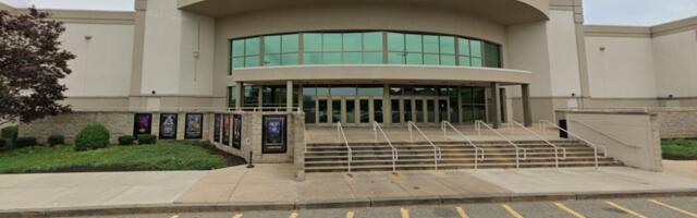East Bay shopping center lands movie theater, fighting sports academy