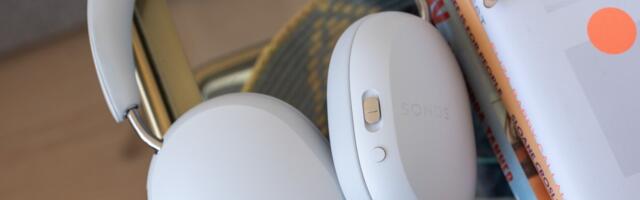 Screaming Cyber Monday deals on Bose, Sony, and Apple headphones and earbuds