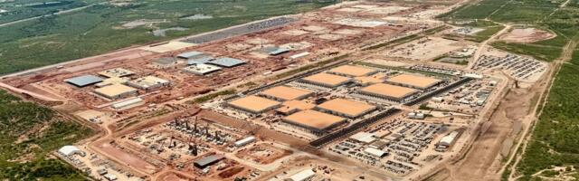 Senators Elizabeth Warren and Josh Hawley Push for Data Center Energy Transparency