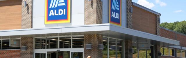 Small grocery stores like Aldi and Grocery Outlet are gaining ground in the grocery wars