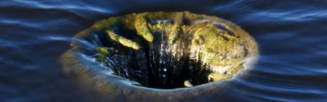 Bitcoin ETFs Suffer $582M Net Outflow, Second-Highest Tally Ever