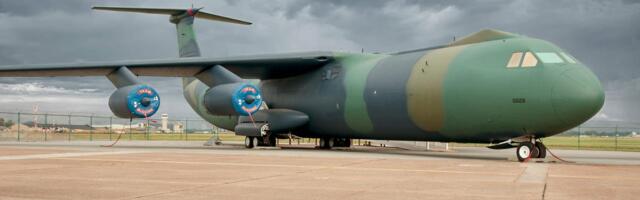 C-141 Starlifters transported troops and cargo for over 40 years before C-17s made them obsolete. Take a look inside.