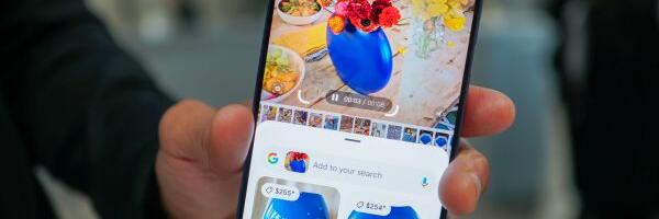 Google’s Circle to Search is the Coolest New Feature on Your Pixel 8, Galaxy S24