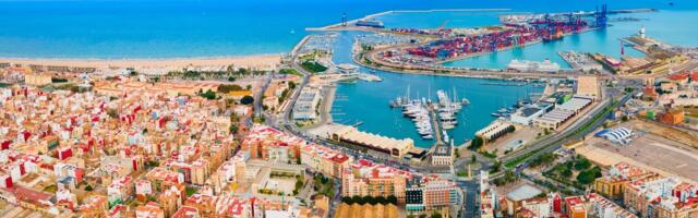 I made detailed plans for my 4-day solo trip to Spain, but some of the best moments happened when they fell apart