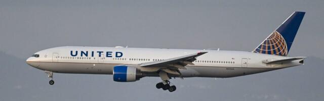 A United flight from San Francisco to Hong Kong had to turn back after a burning smell filled the cabin