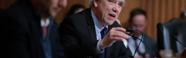 Student-loan borrowers kicked off Biden's affordable repayment plan need more time to prep for higher bills, lawmakers say