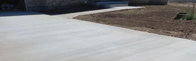 Concrete Pavers Vs. Poured Concrete: Which Driveway Lasts Longer?