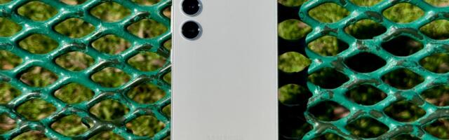 Samsung is going all-in with Snapdragon chips for the Galaxy S25