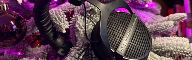 I'm a recording musician, and the Beyerdynamic DT990 Pro headphones are the audio Christmas gift I've bought for myself