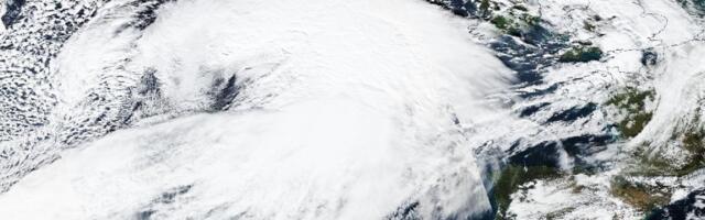 Travel Shutdown as Storm Éowyn Batters Ireland and Northern UK