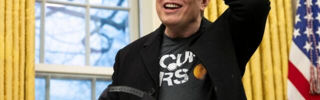 Elon Musk’s Nazi Robot Just Landed a Contract With the Department of Defense